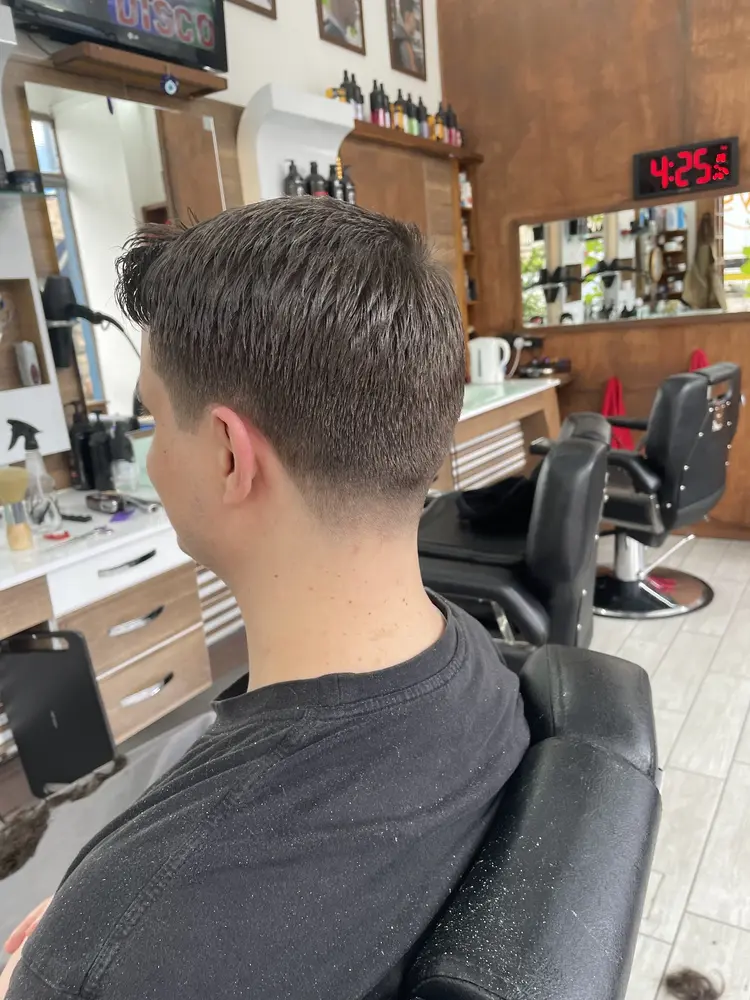 Textured crop with tapered back